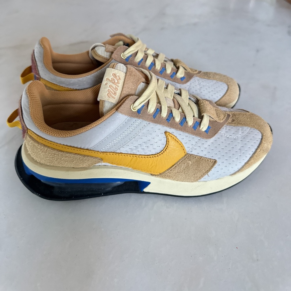 NIKE AIR MAX PRE-DAY (Mens Size 7) Twine Yellow EUC